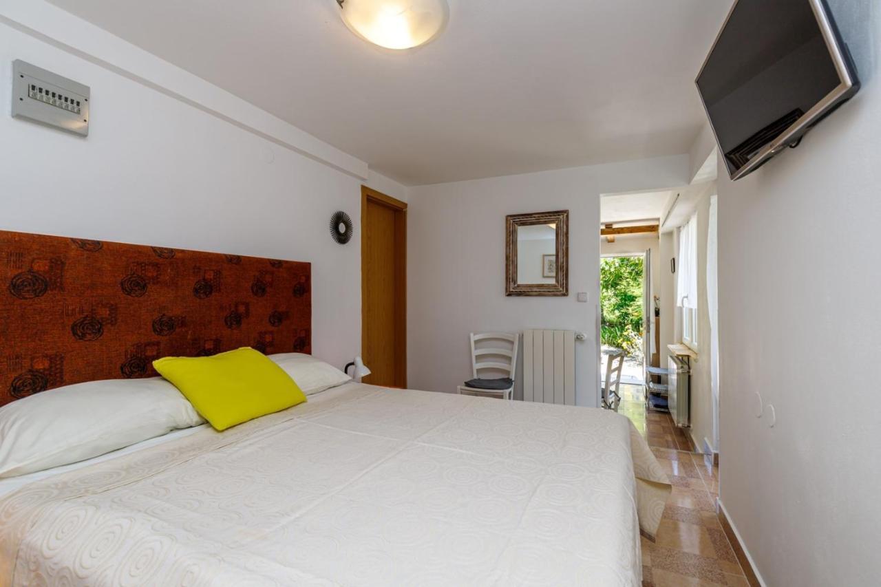 Apartments Vivijana Rabac Bagian luar foto