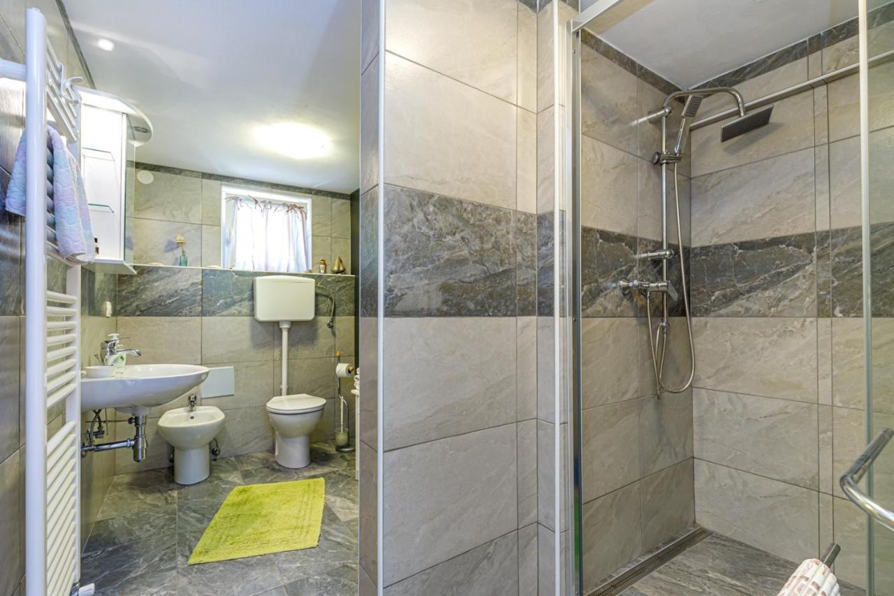Apartments Vivijana Rabac Bagian luar foto